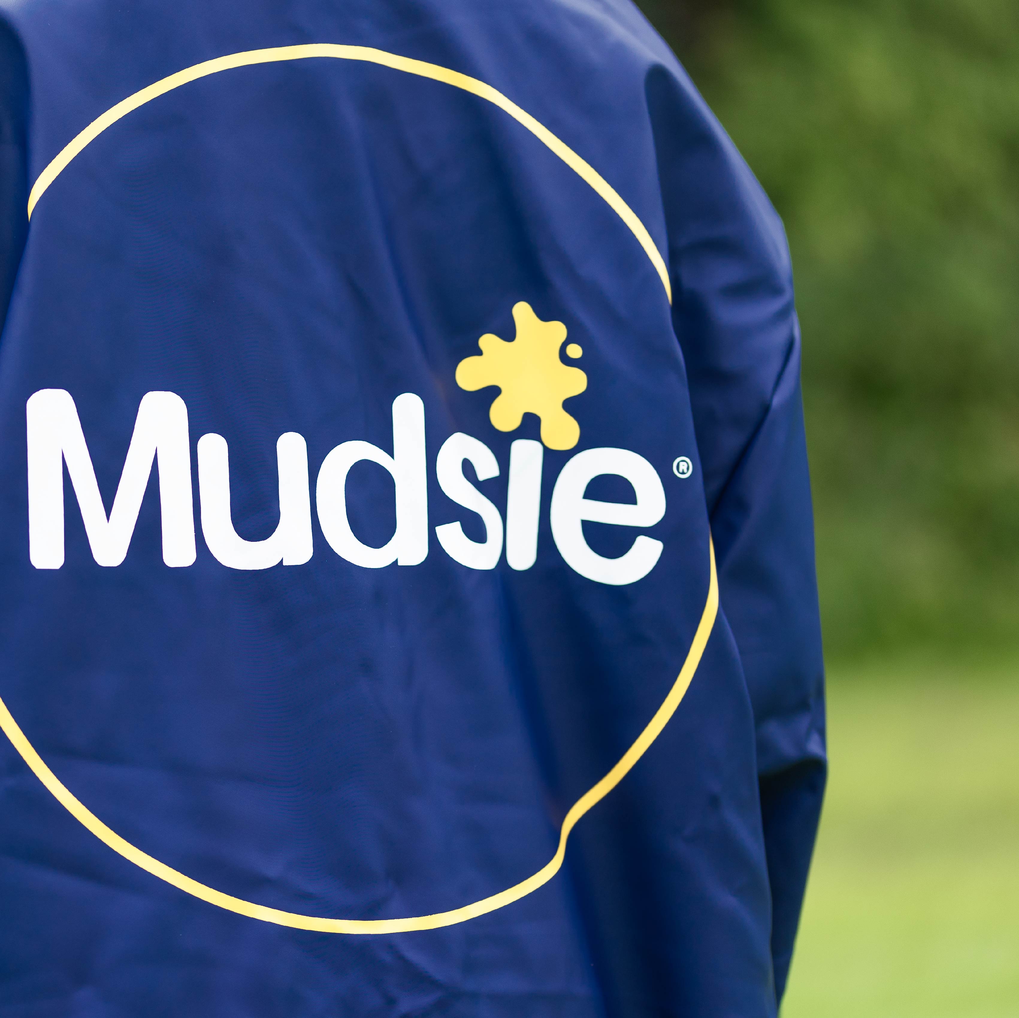 YELLOW LOGO MUDSIE COAT